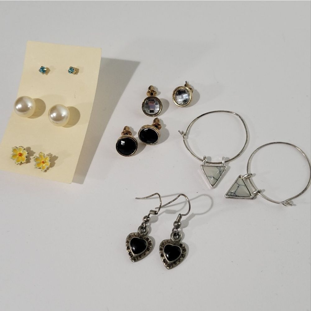 Bundle of six‎ earring sets